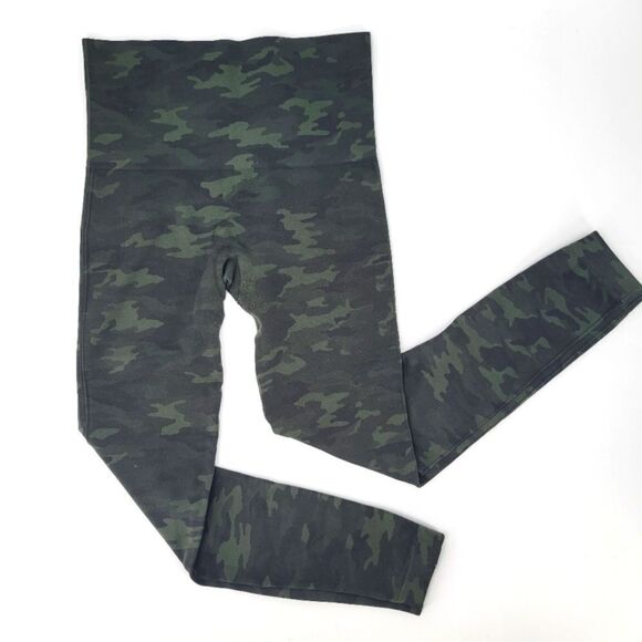 Spanx Look At Me Now Dark Green Camo Seamless High-Waisted Leggings Medium - Picture 2 of 9